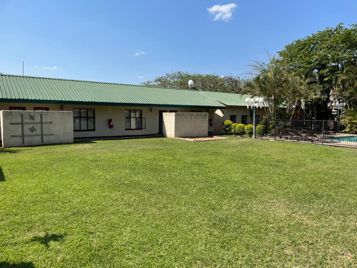 Buffalo Hotel Hectorspruit Екстериор снимка