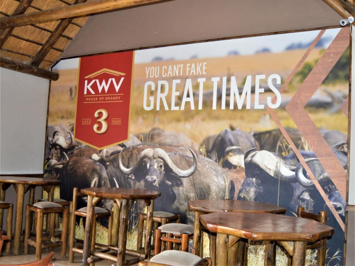 Buffalo Hotel Hectorspruit Екстериор снимка