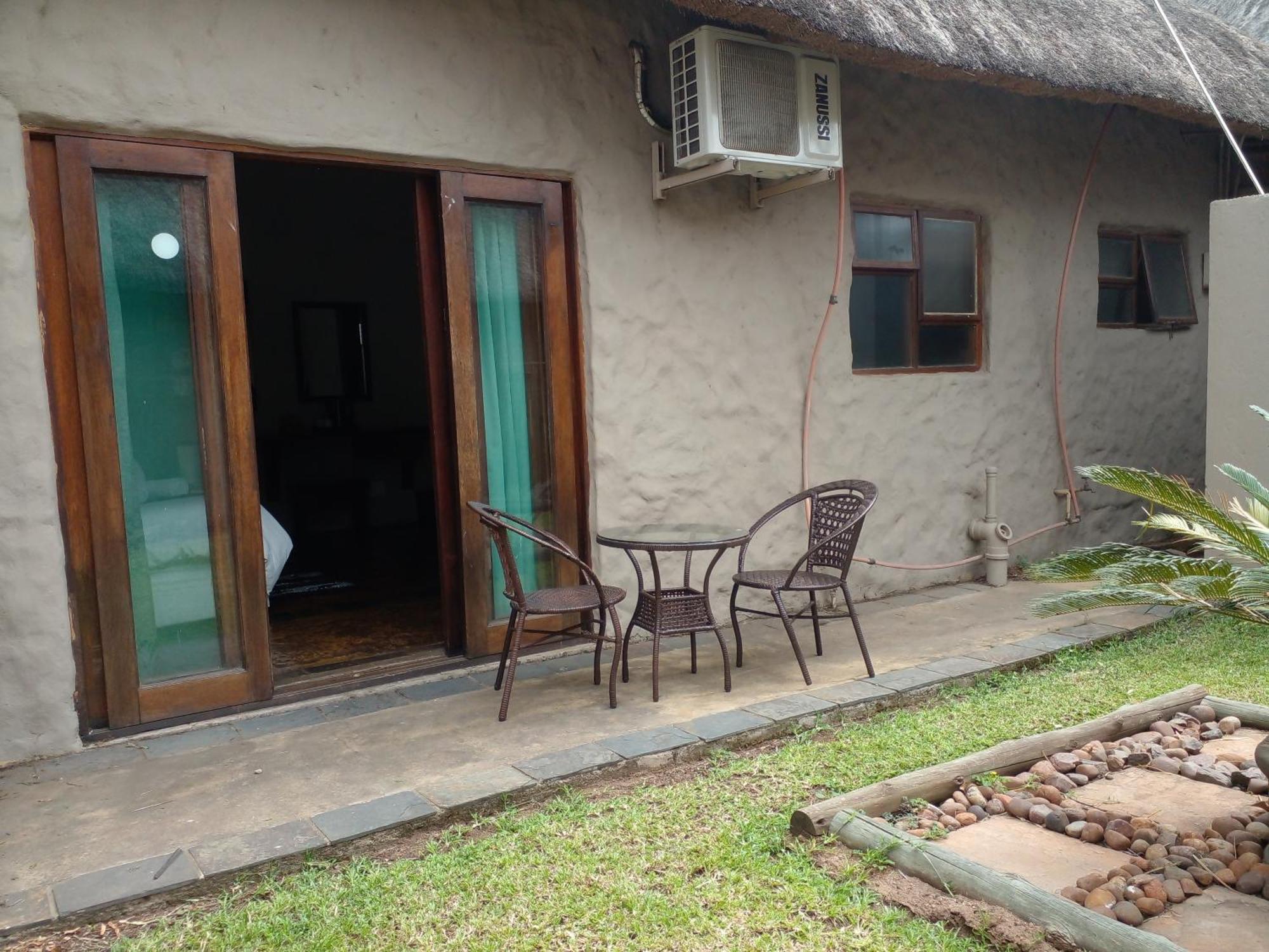 Buffalo Hotel Hectorspruit Екстериор снимка