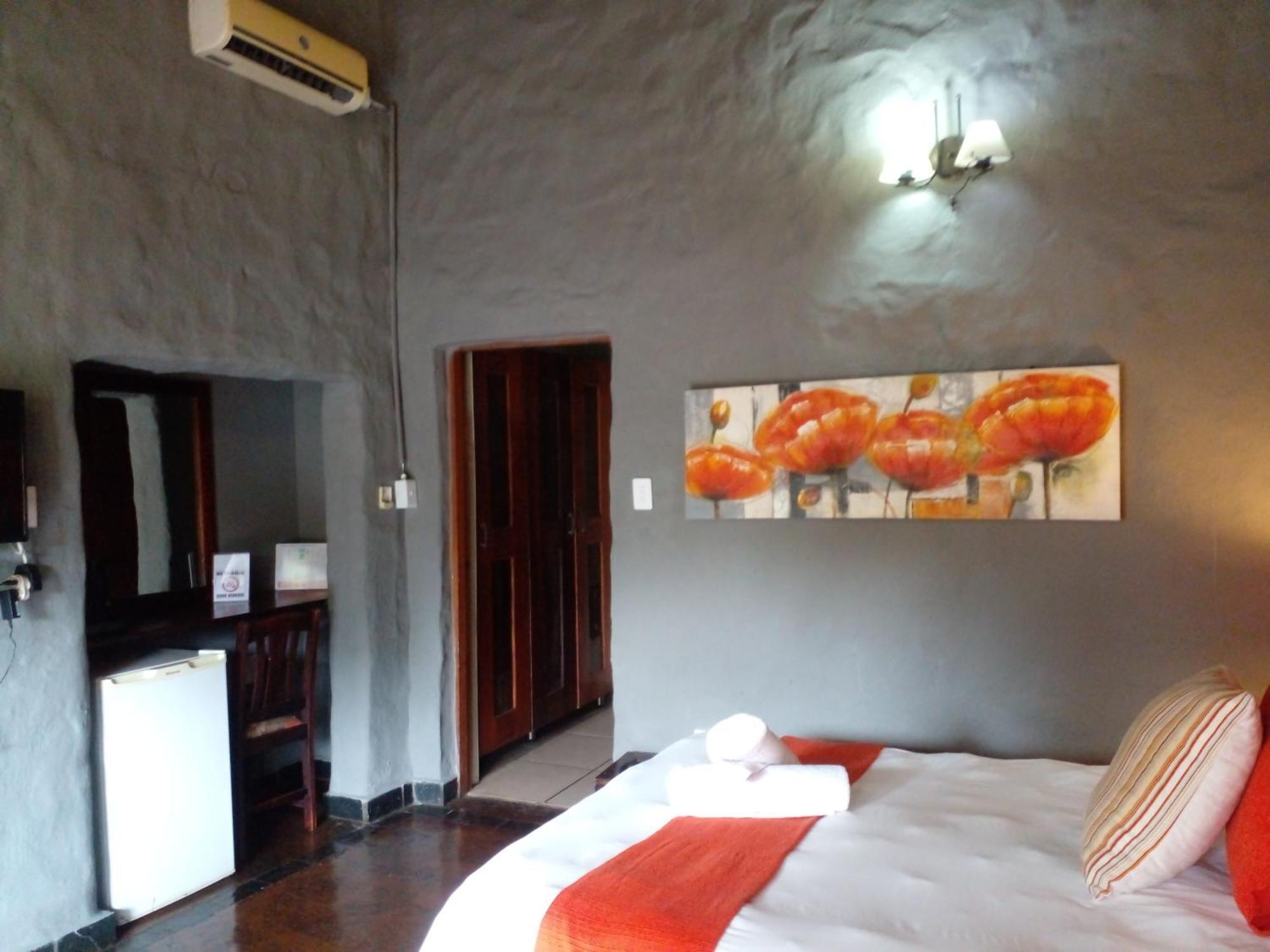 Buffalo Hotel Hectorspruit Екстериор снимка